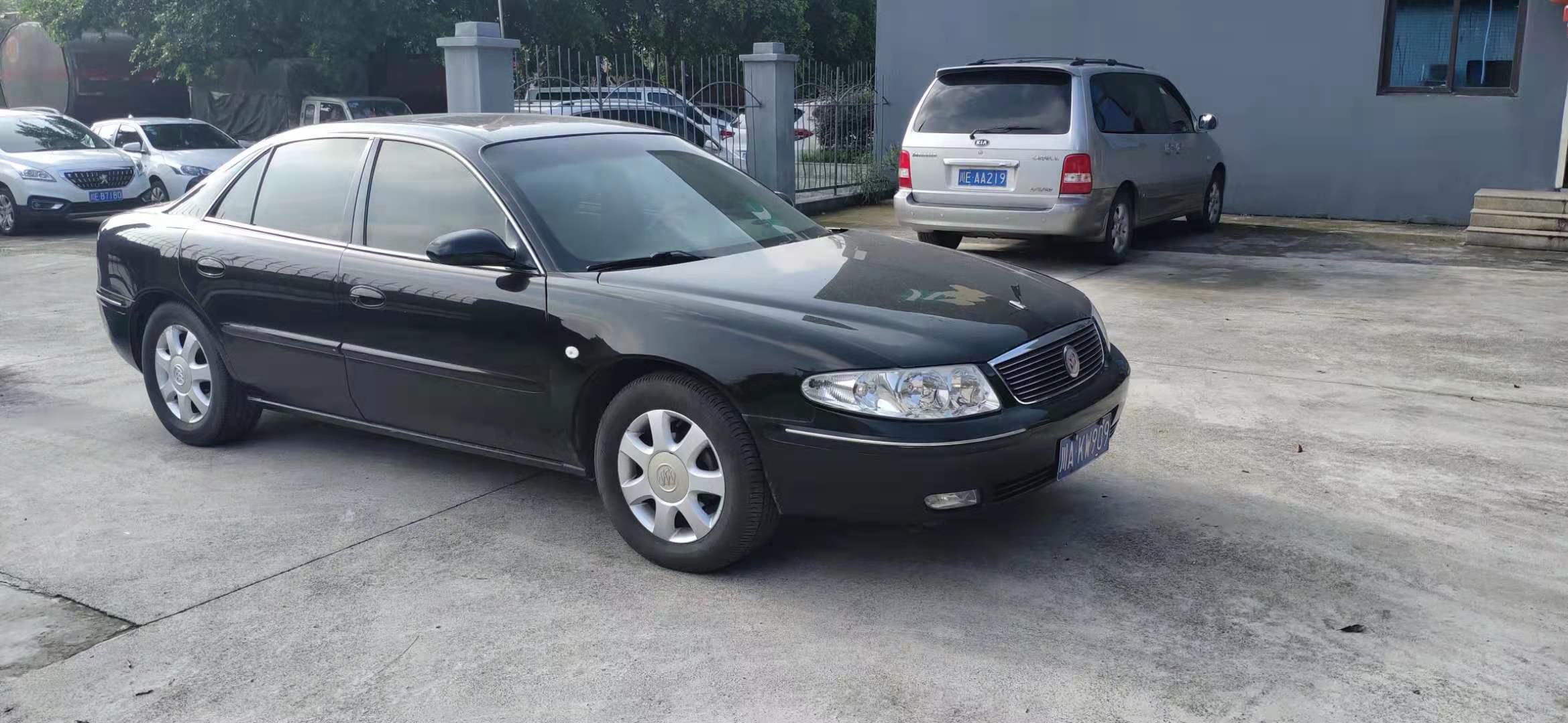 ?？怂埂⑸虾e克機(jī)車拍賣